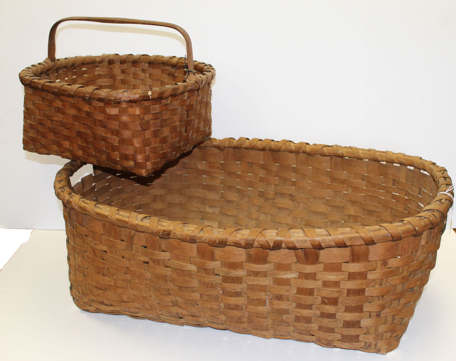 Lot of 2 baskets incl laundry & gathering examples - 10"x13"x15 1/2" & 10"x28"x18" (1 of 8)
