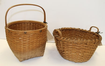 Lot of 2 baskets incl fruit basket & square to round w carpet nails