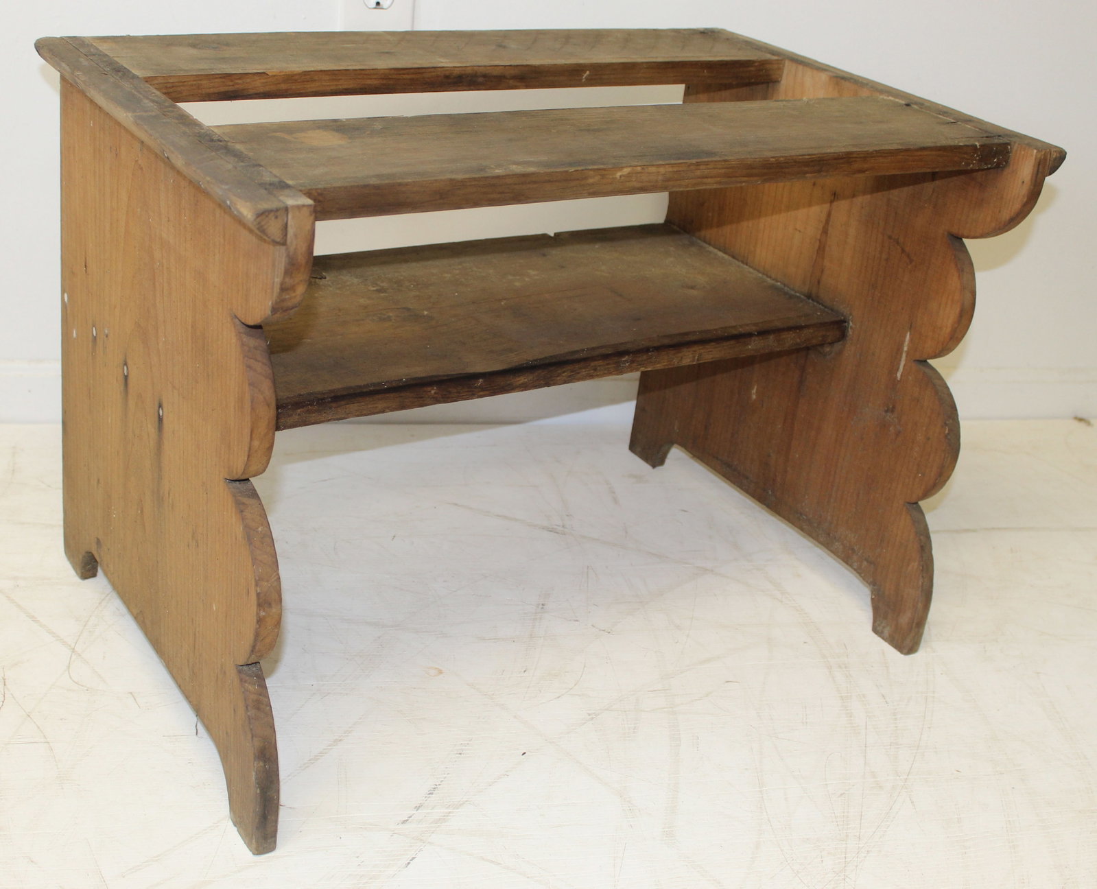 Primitive 2 tier bench w cut out sides - 20 1/2" tall x 29" wide x 18 1/2" deep: Primitive 2 tier bench w cut out sides - 20 1/2" tall x 29" wide x 18 1/2" deep