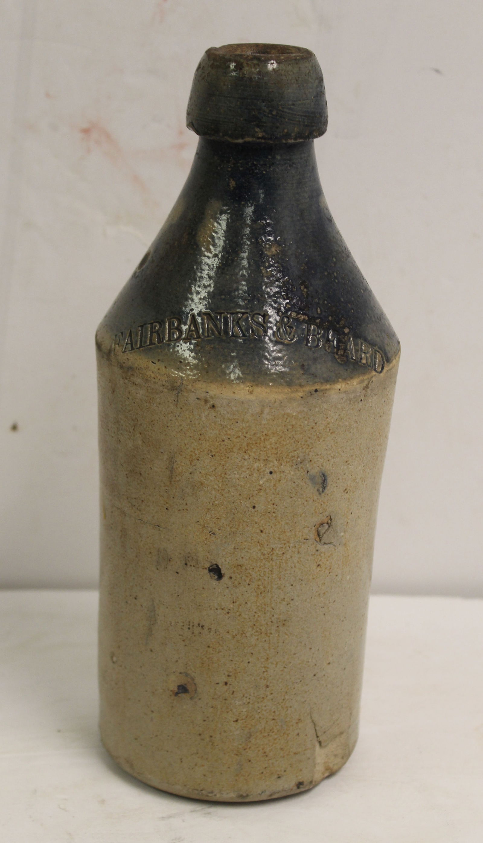 Fairbanks & Beard antique stoneware bottle (1 of 7)