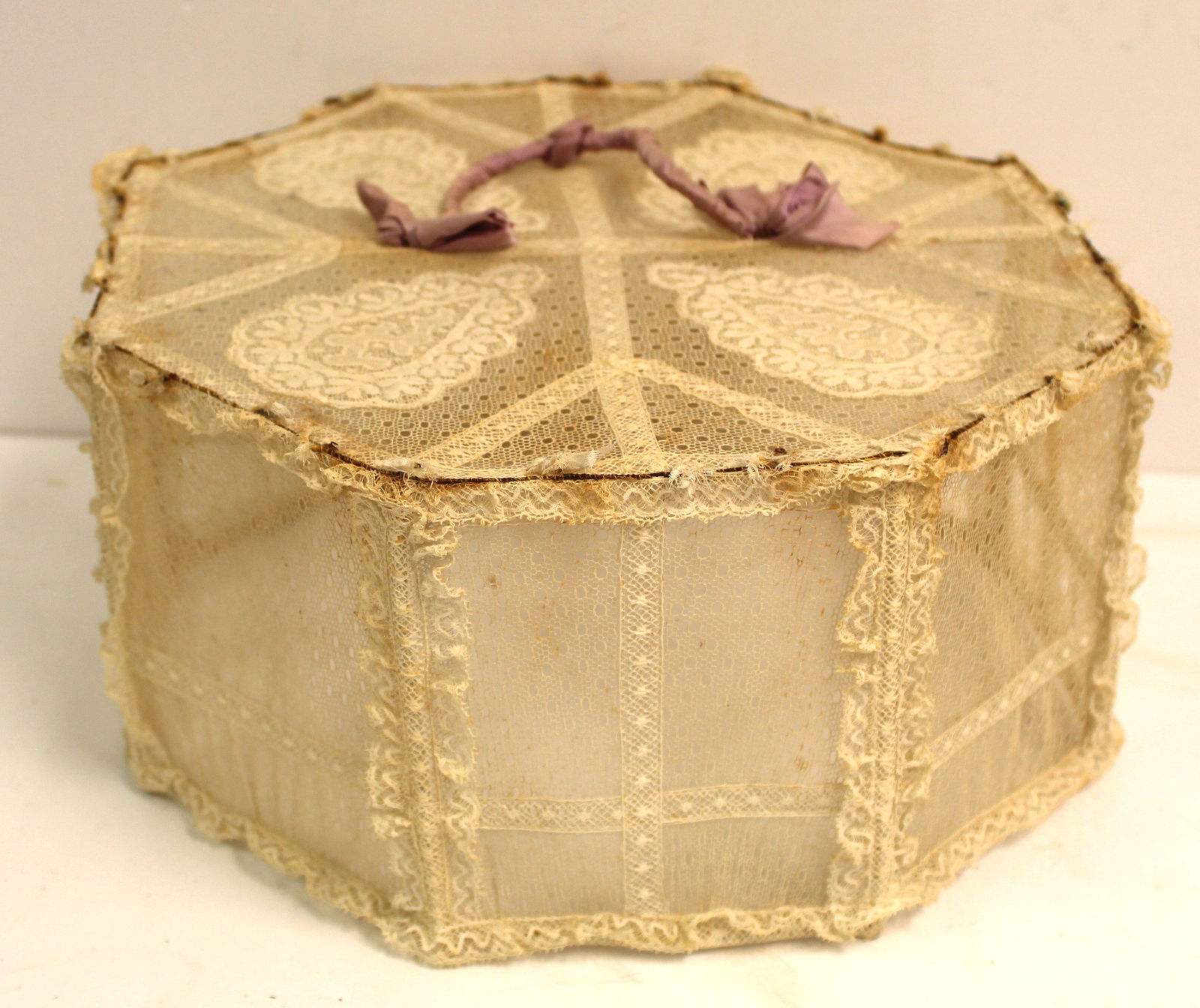 Antique lace cake cover - 5 3/4" tall x 12" diam: Antique lace cake cover - 5 3/4" tall x 12" diam