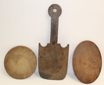 Lot of 3 antique wooden bread boards, round, oval & a lollipop handled square - 8" diam, 20"x8" & 11