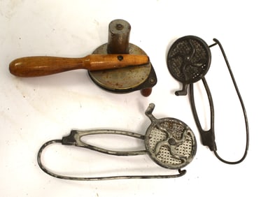 Lot of 3 antique nutmeg graters - 6"-6 3/4"