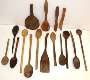 Lot of primitive utility items incl spoons, ladles, paddles, etc - 9 1/2"-16"