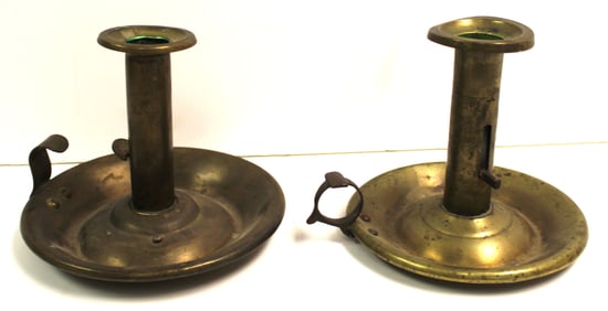 Lot of 2 antique brass chamber sticks 5"x5" diam & 5" x 6" diam