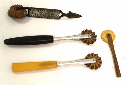 Lot of 4 pie crimpers incl 1 w grater - 4 1/2"-7 1/2"