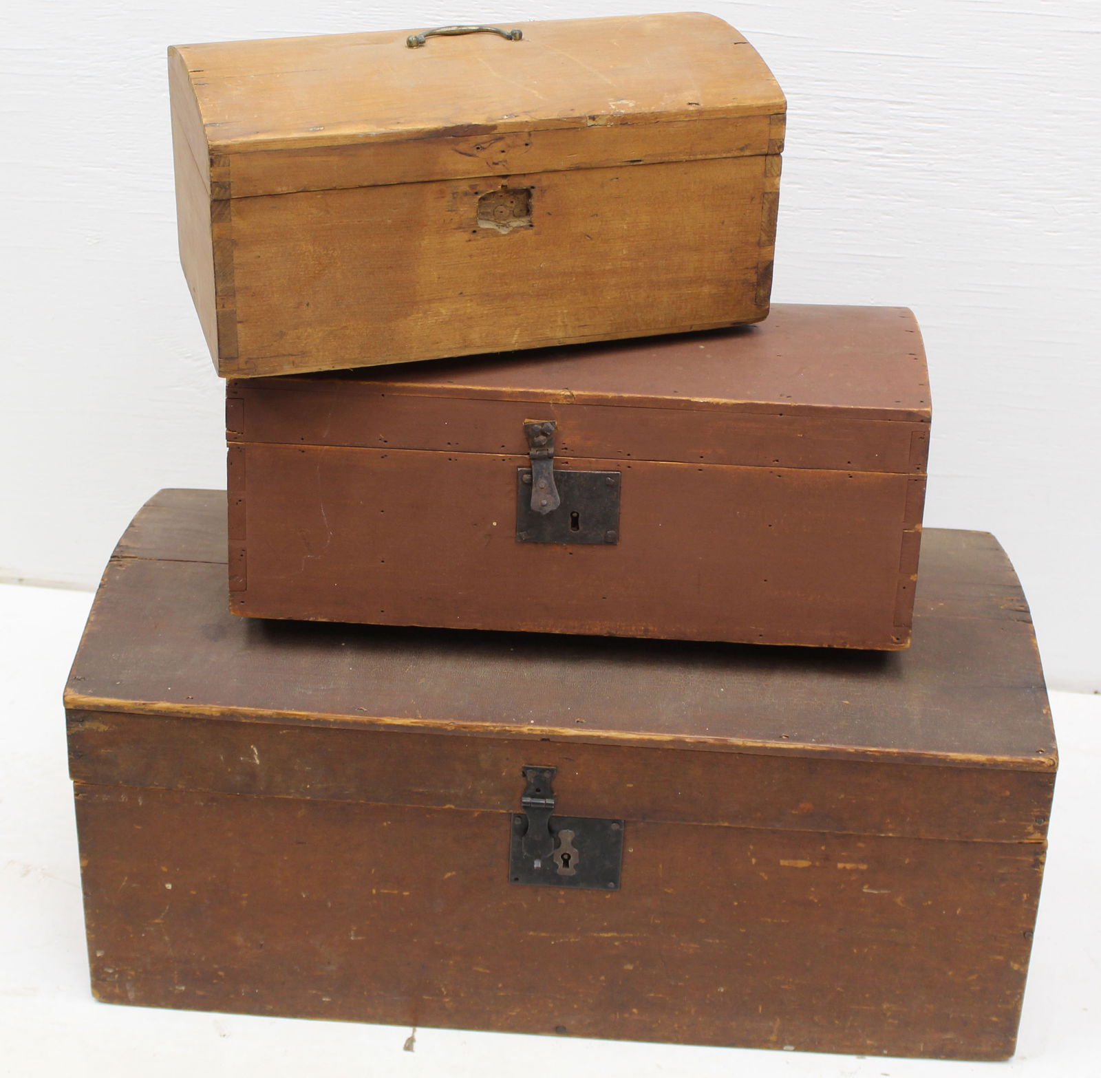 Lot of 3 dometop boxes incl 2 in red wash - 7"x14 1/2"x8"; 8"x15"x9" & 12"x26"x14": Lot of 3 dometop boxes incl 2 in red wash - 7"x14 1/2"x8"; 8"x15"x9" & 12"x26"x14"