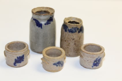 Lot of 5 miniature stoneware cobalt dec crocks sgnd NS - 1/2" - 1 1/2" tall