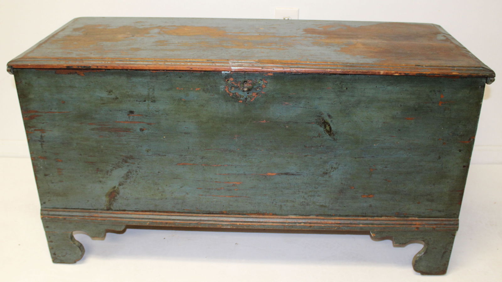 Antique 6 board blanket chest on scrolled bracket base in blue paint - 20" tall x 44" x 16" (1 of 7)