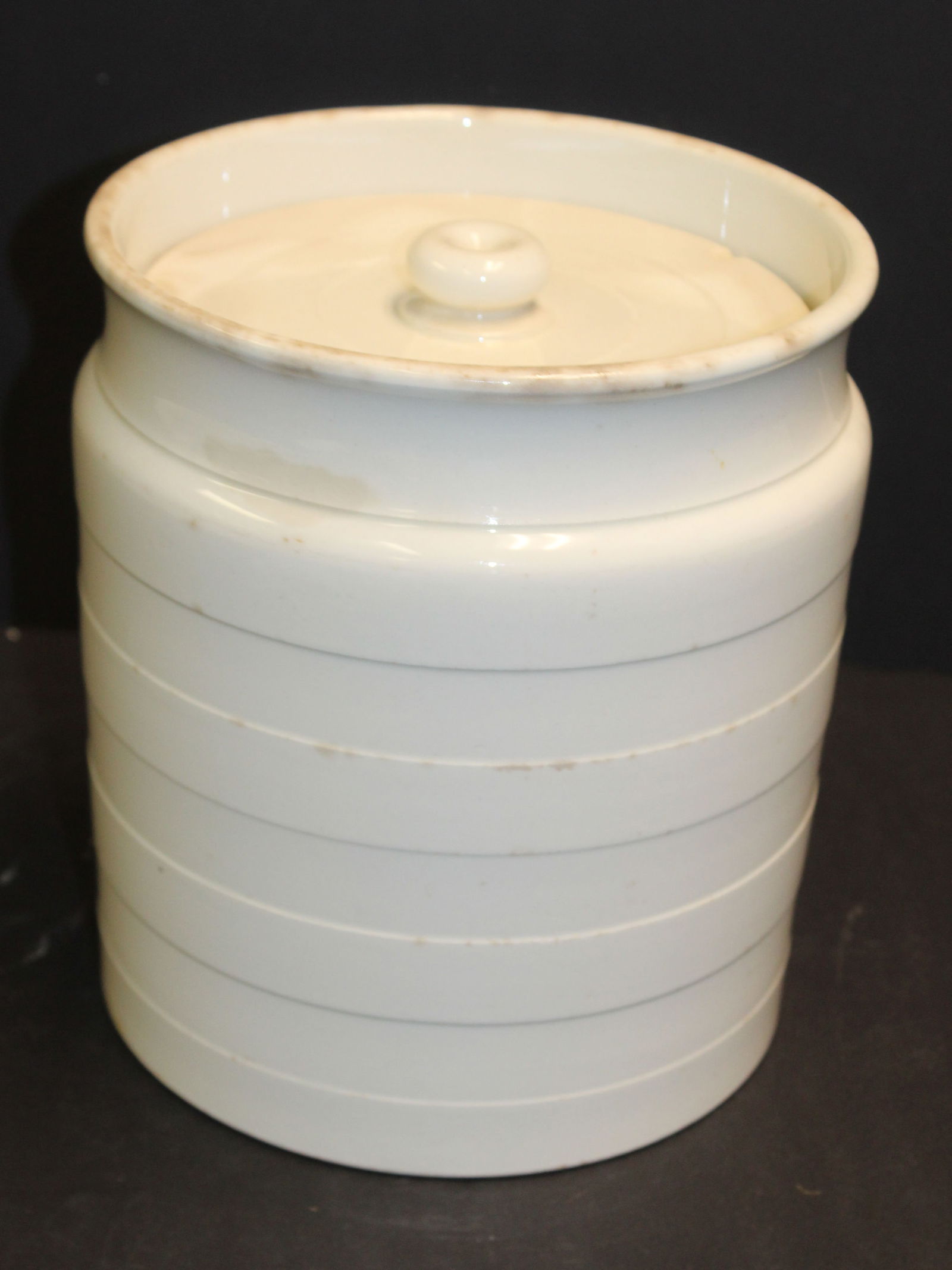 English Mintons ironstone covered crock - 9 1/2" tall x 8" diam (1 of 6)
