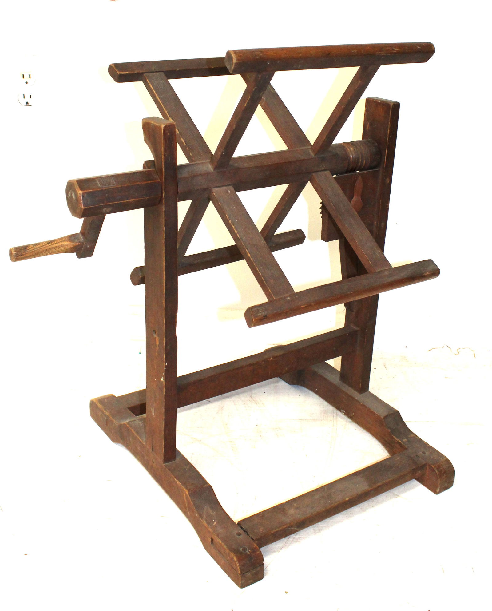 Antique primitive yarn winder - 28" tall x 16" wide x 19" deep (1 of 6)