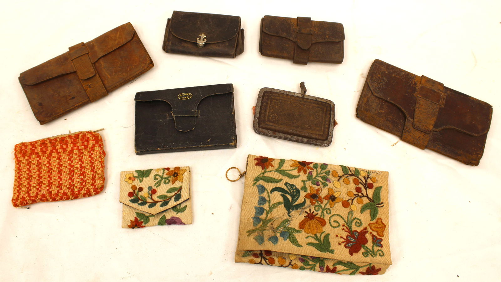 Lot of antique wallets in leather, crewel & homespun (1 of 9)