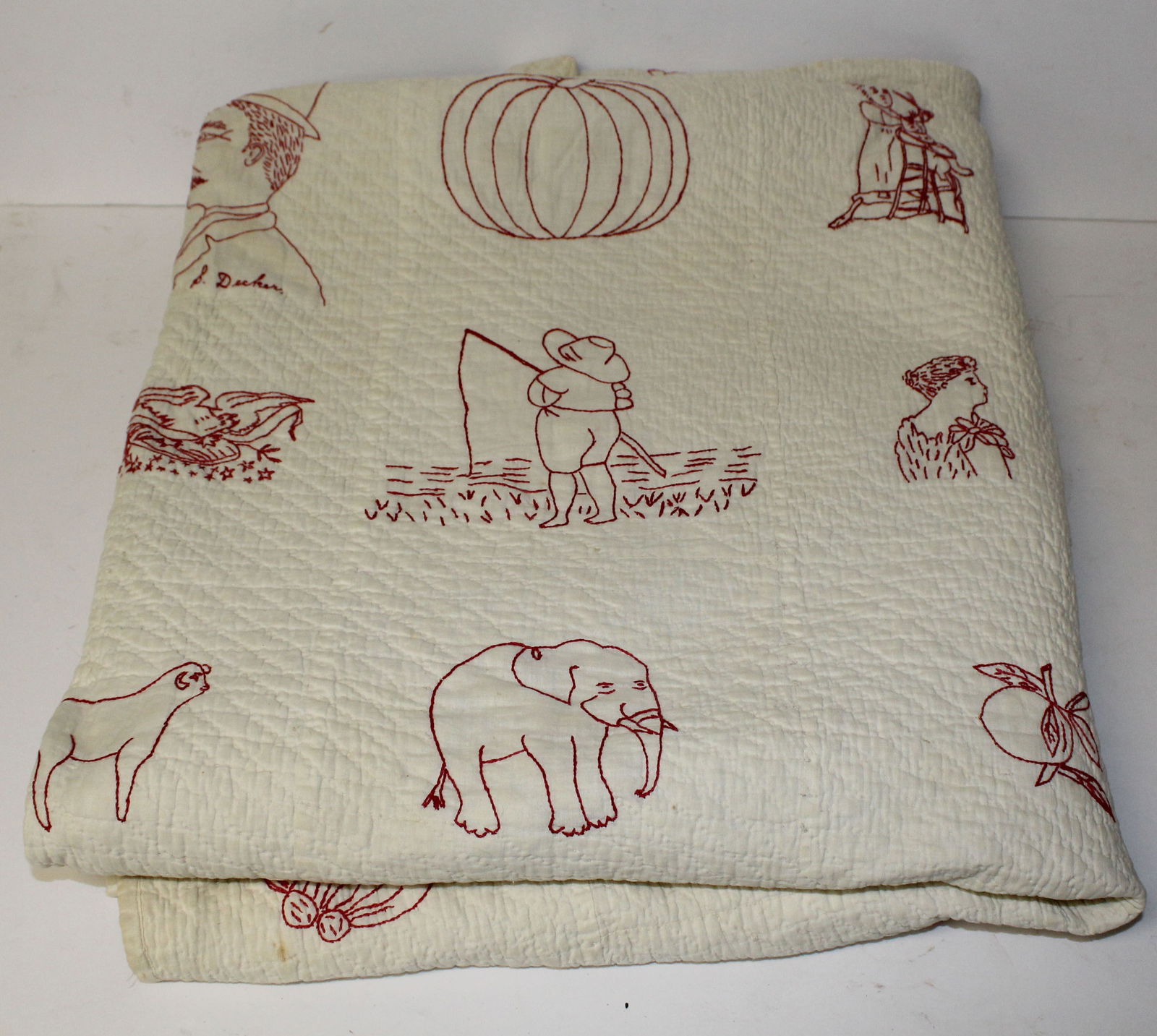 Antique quilt w embroidered animals, flowers & President Taft dated 1909 decoration - 68"x80" (1 of 10)