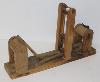 Antique table top loom - 21 1/2" long x 12 1/2" tall x 4 1/2"