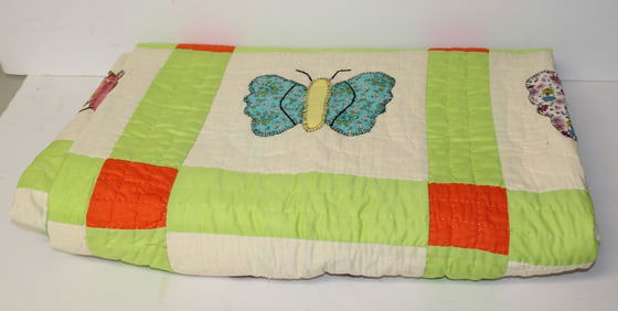 Vintage quilt w multi color butterfly motif - 70"x88"