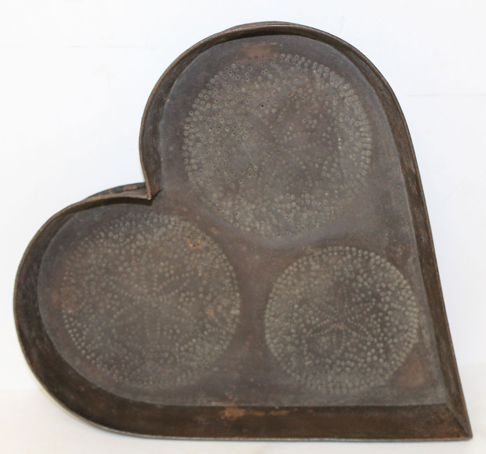 Wonderful antique tin heart form cheese drain - 15"x14 3/4" (1 of 7)