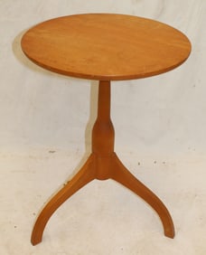 Hagerty Cohasset Colonial vintage round top candlestand w label on underside - 24 1/2" tall x 17"