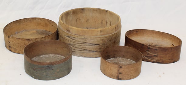 Lot of 5 antique pantry boxes without lids incl finger lapped oval & a blue painted example - oval