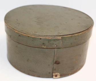 Antique pantry box w cover & green/gray paint - 4" tall x 7 1/2" diam
