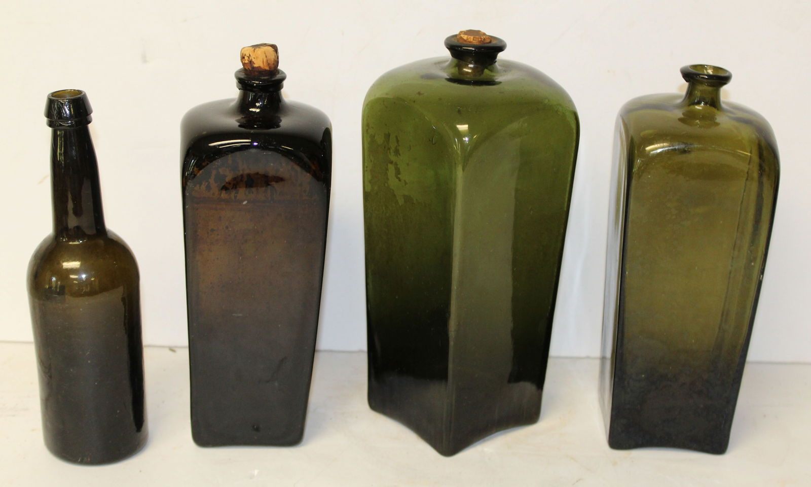 Lot of 4 antique bottles incl 3 gin bottles - 9 1/2"-11" (1 of 12)