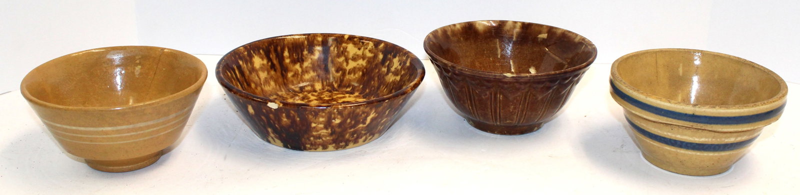 Lot of 4 sm antique bowls incl yellowware & Rockingham - 5 1/2"-7" diam: Lot of 4 sm antique bowls incl yellowware & Rockingham - 5 1/2"-7" diam