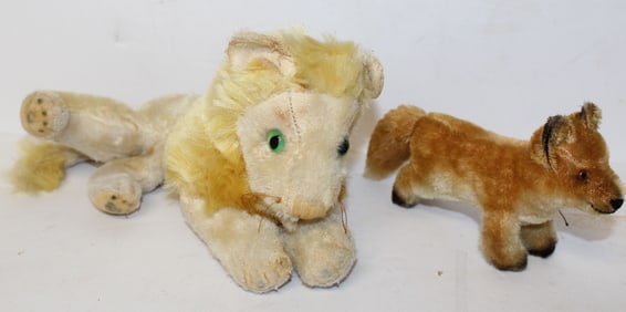 Lot of 2 vintage stuffed animals incl Steiff fox & a lion - 3 1/2"x4 1/2" & 4 1/2"x8 1/2"