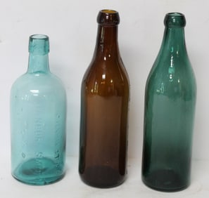 Lot of 3 pint sized water bottles - Vichy & 2 congress in Saratoga green, greenish blue & amber - 8