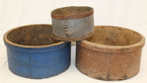 Lot of 3 antique measures incl 2 in blue paint & 1 in red paint - 5" tall x 9 1/2" diam (as found) &