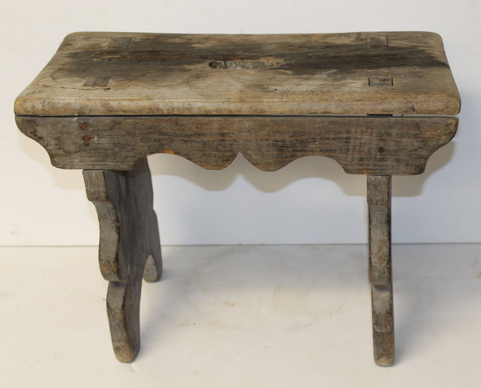 Antique country stool w scalloped apron & legs - 13" tall x 17"x9": Antique country stool w scalloped apron & legs - 13" tall x 17"x9"