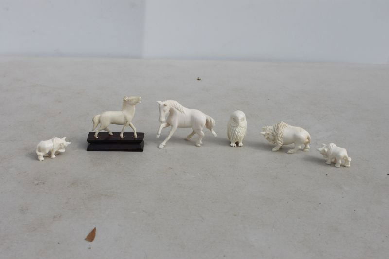 6 Chinese carved ivory figurines - 2 1/4" horse, 2" buf: 6 Chinese carved ivory figurines - 2 1/4" horse, 2" buffalo, 1 1/2" owl, 2" horses & a 1 1/4" buffalo