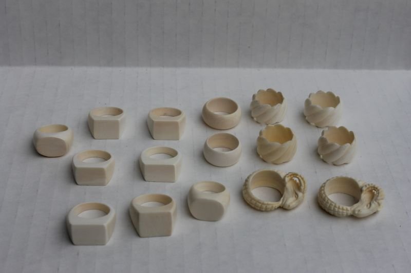 16 Chinese carved ivory rings: 16 Chinese carved ivory rings