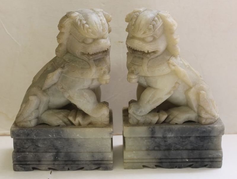 pr of Chinese carved soapstone Foo Dog bookends - 7" ta: pr of Chinese carved soapstone Foo Dog bookends - 7" tall