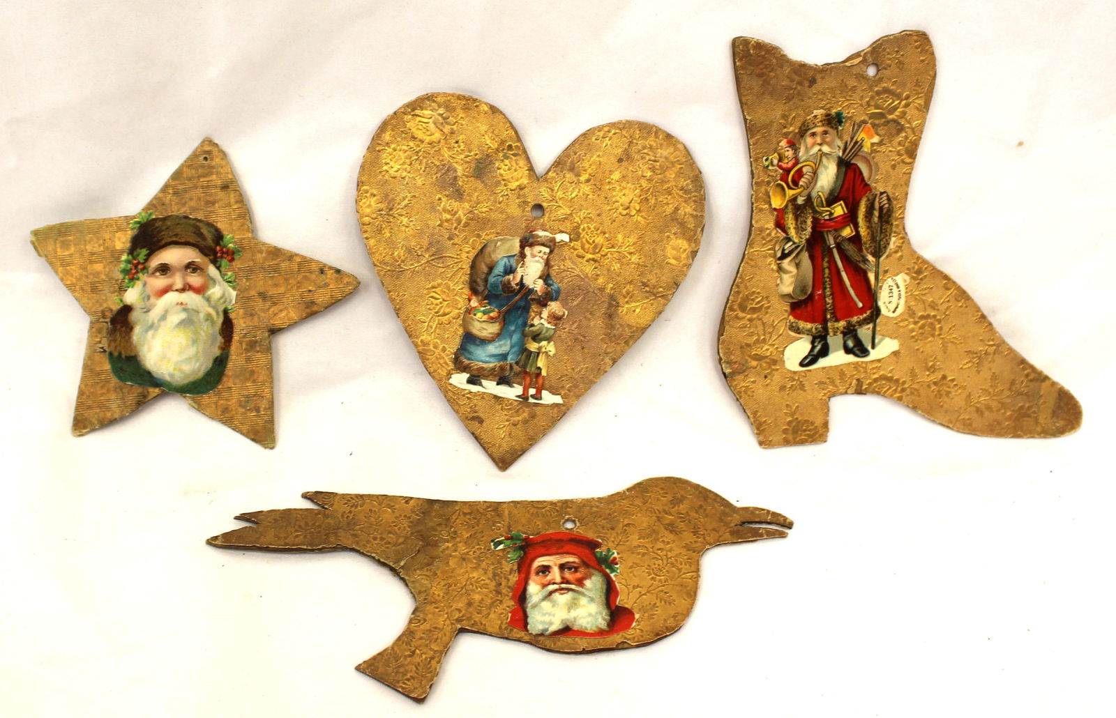 Lot of 4 gold Victorian ornaments: Lot of 4 gold Victorian ornaments