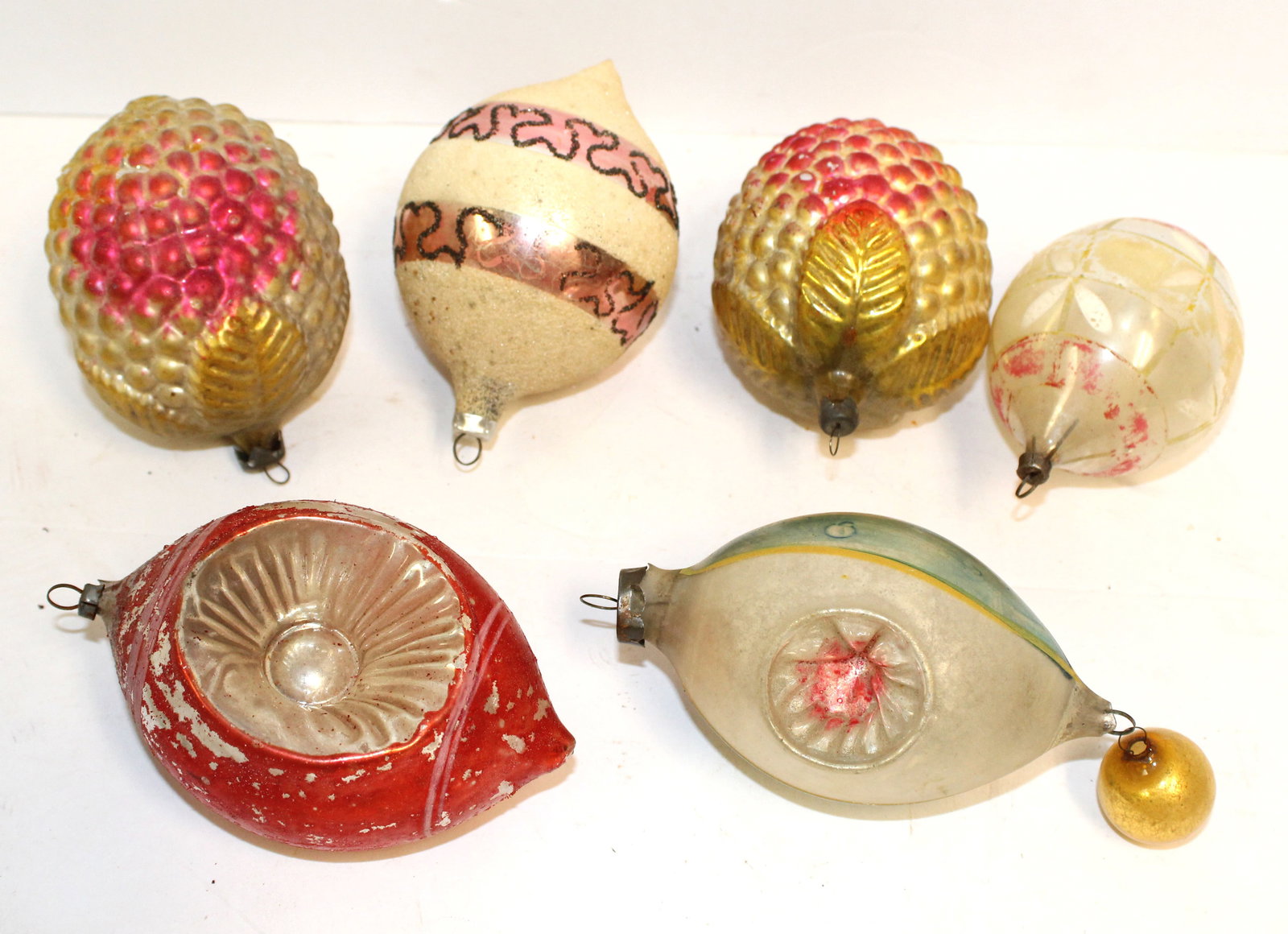 Lot of 6 antique glass Christmas ornaments: Lot of 6 antique glass Christmas ornaments