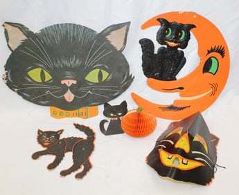Lot of vintage Halloween paper/cardboard decorations - black cat theme - 5 1/2" - 13"x16"