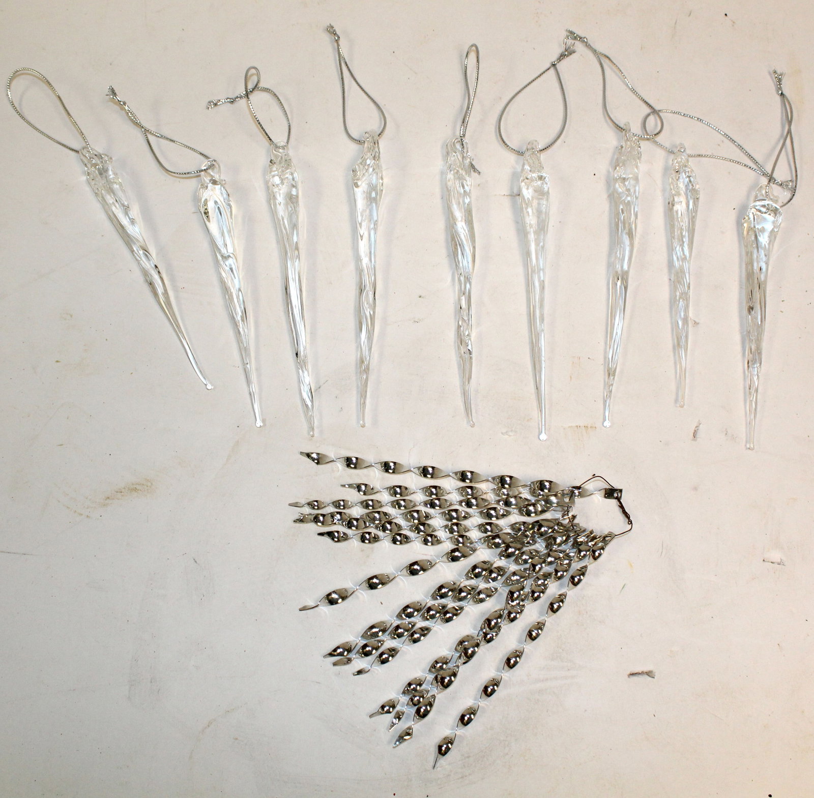 Lot of glass & tin icicles - 7" & 5 1/2": Lot of glass & tin icicles - 7" & 5 1/2"