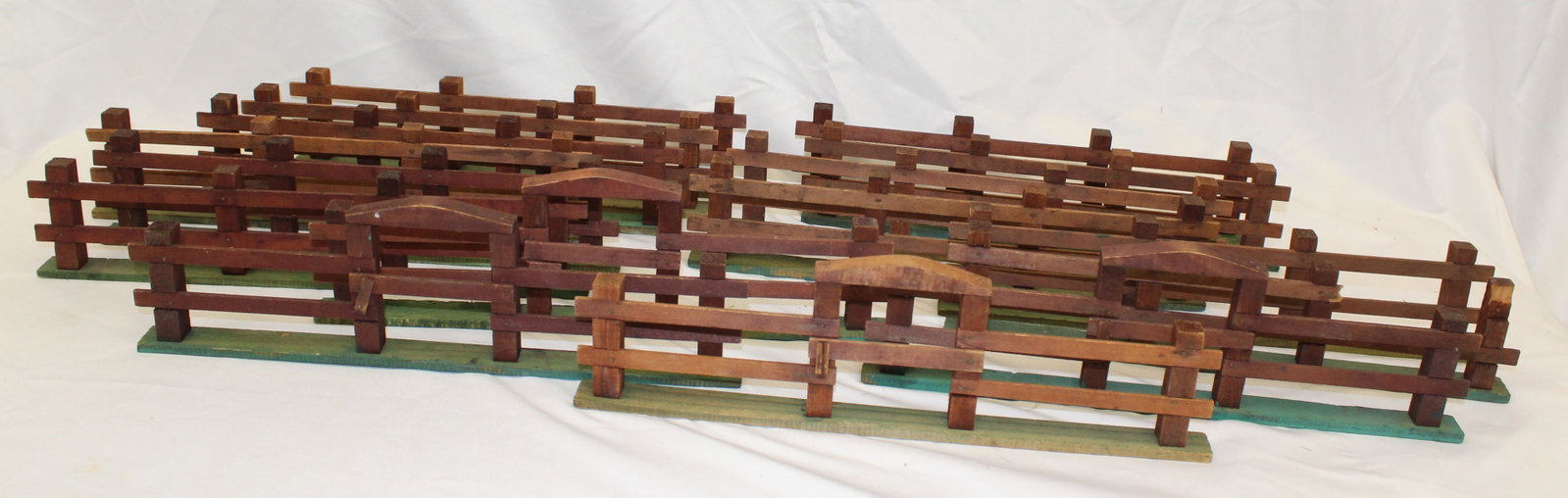 Vintage wooden painted fencing - will make a great Christmas tree fence: Vintage wooden painted fencing - will make a great Christmas tree fence