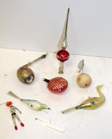 Lot of misc vintage/antique ornaments incl glass, spun cotton plus an 8 1/2" glass tree topper