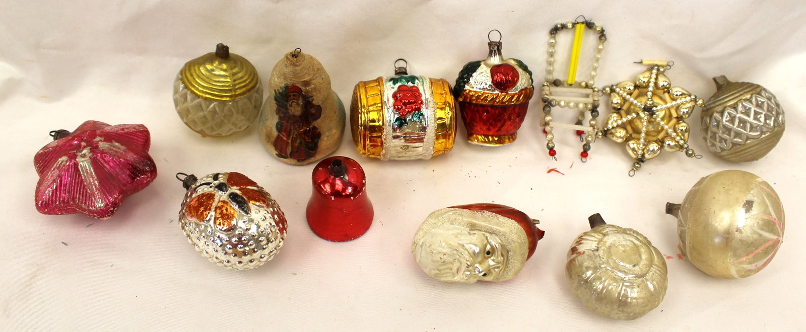 Lot of antique glass Christmas ornaments: Lot of antique glass Christmas ornaments