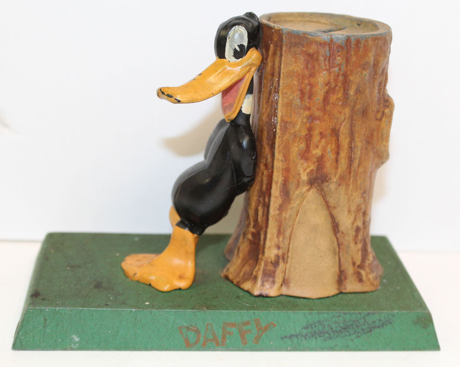 Vintage Looney Tunes Daffy Duck still bank - 4 1/2" tall (1 of 3)