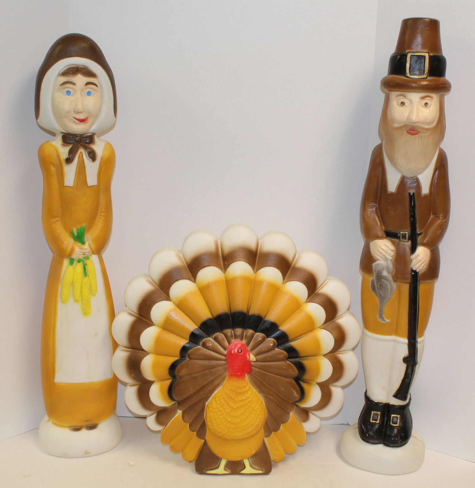 fantastic Thanksgiving blow mold Pilgrim man & woman plus turkey outdoor light up decorations - 33", (1 of 7)