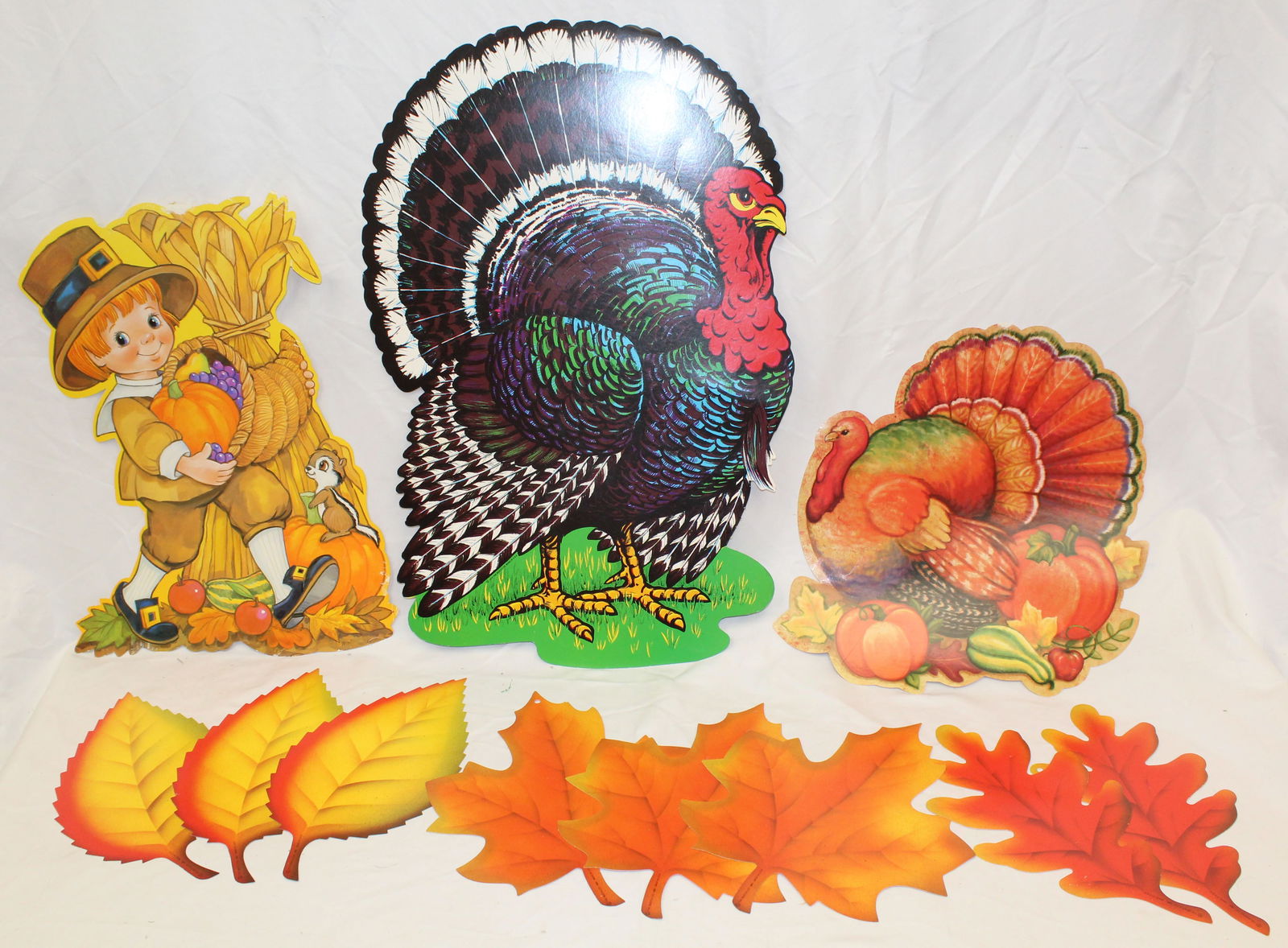 Lot of vintage Thanksgiving/Autumn cardboard wall hanging decorations - tallest is 25" (1 of 12)
