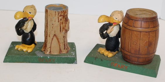 Lot of 2 Vintage Looney Tunes Beaky still banks - 4 1/2" tall