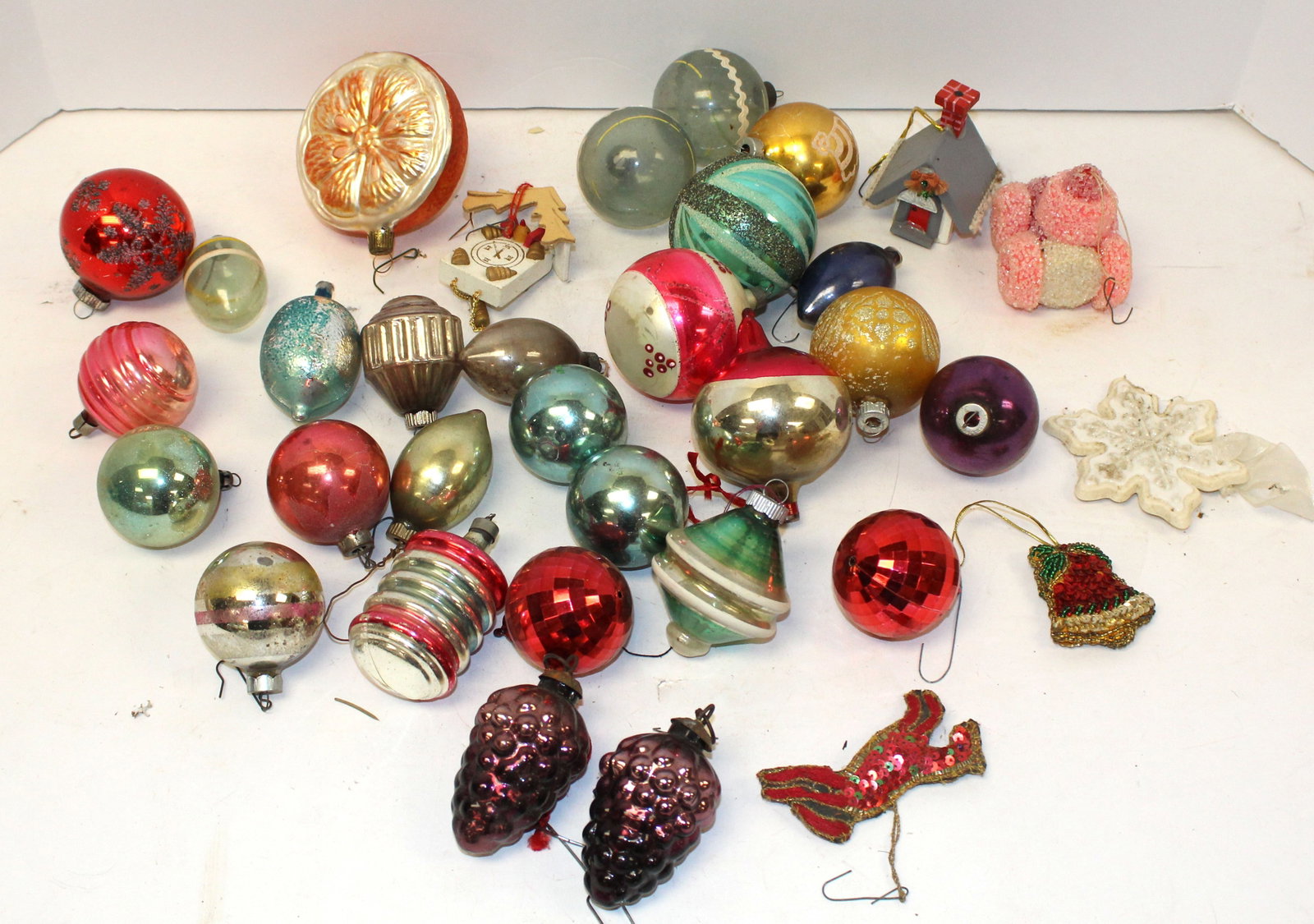 Large lot of vintage & antique glass ornaments in various forms & sizes: Large lot of vintage & antique glass ornaments in various forms & sizes