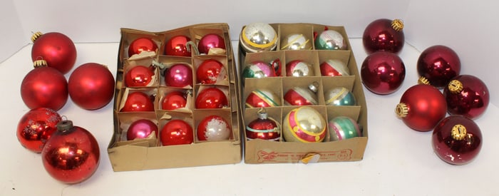 Large lot of vintage & contemporary glass ball ornaments incl Shiny Brite & Fantasia