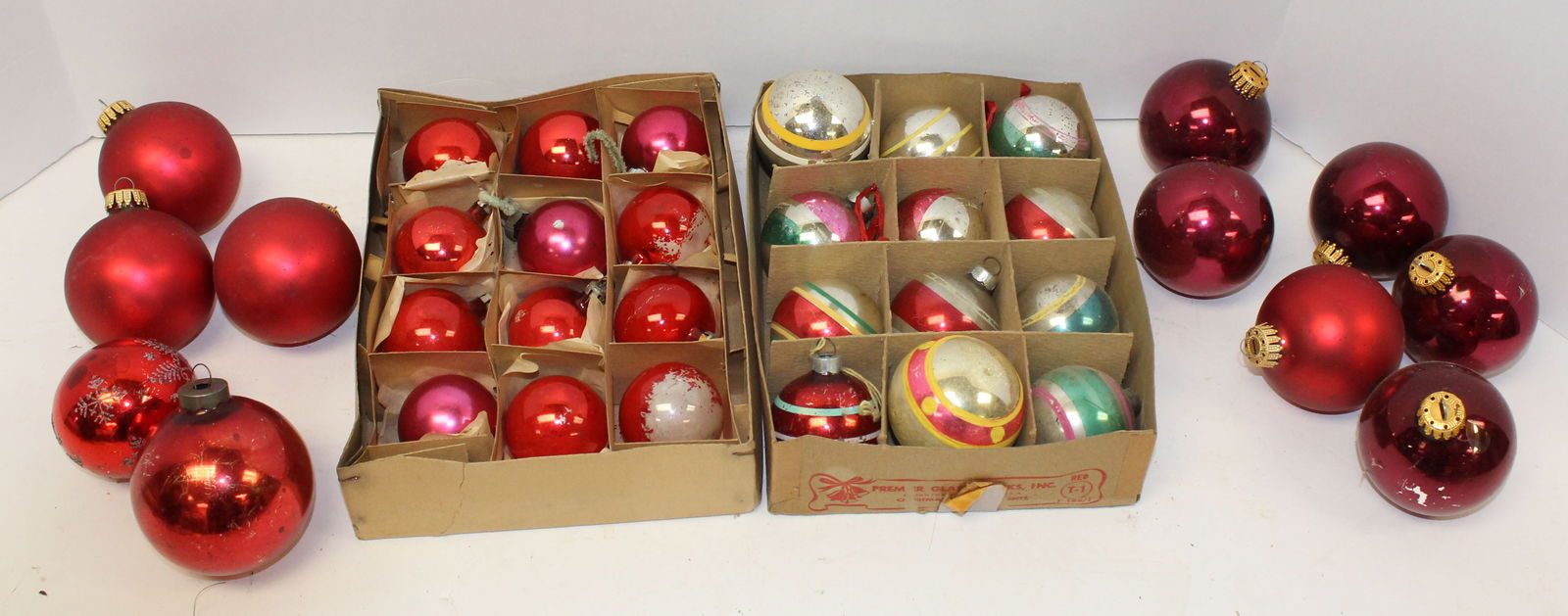Large lot of vintage & contemporary glass ball ornaments incl Shiny Brite & Fantasia: Large lot of vintage & contemporary glass ball ornaments incl Shiny Brite & Fantasia