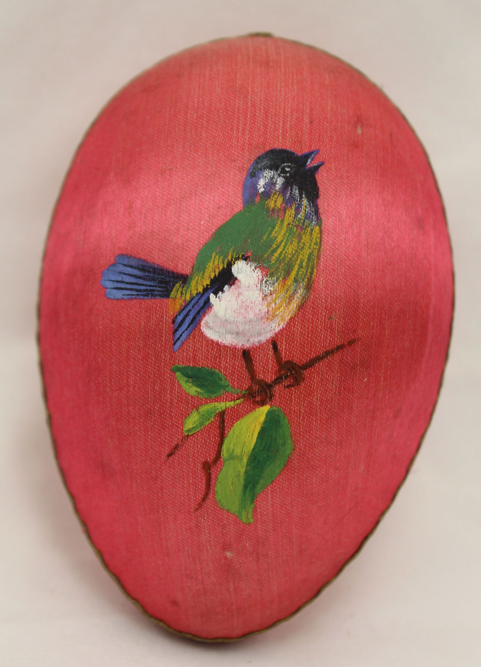 Silk Easter egg candy container - 4 1/2" (1 of 5)