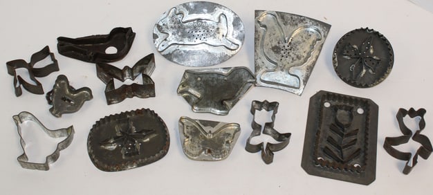 Large lot of vintage/antique tin & other Spring/Easter related cookie cutters/molds