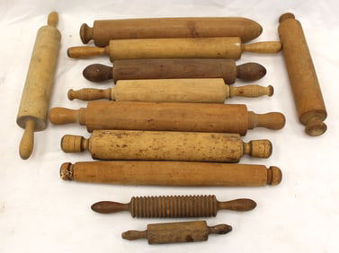 Large lot of vintage/antique wooden rolling pins - 7 1/2" - 19" long