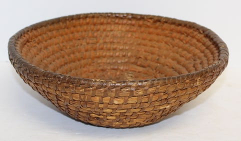 Vintage/antique round rye open basket - 4" tall x 12 1/2" diam